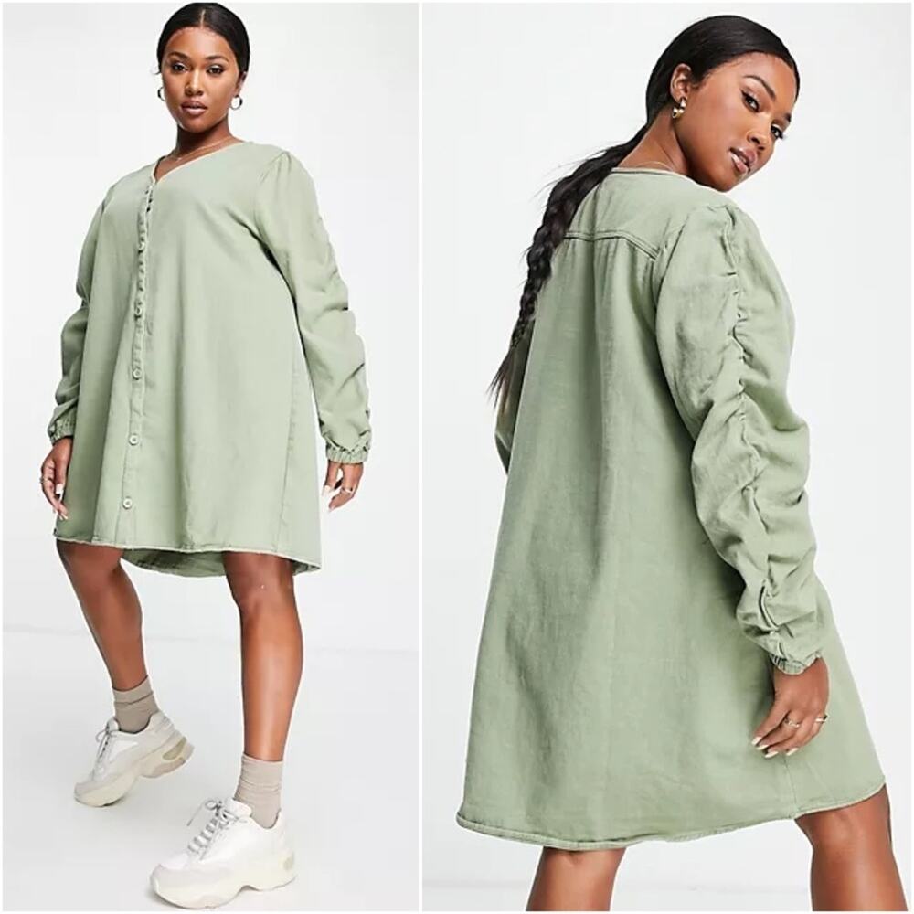 NWT Missguided Plus Size Green V Neck Button Front Denim Dress